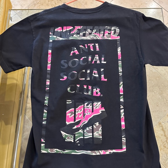 Anti Social Social Club x Undefeated Tee - Picture 2 of 2